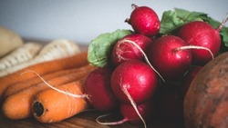 Приготовите за 3 минуты: рецепт салата из свеклы, который можно даже на ночь   