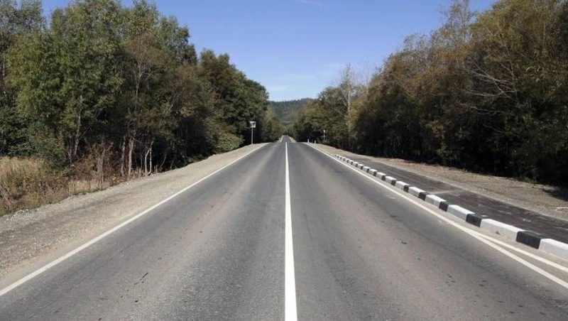 Две важные сахалинские дороги начнут ремонтировать уже этим летом