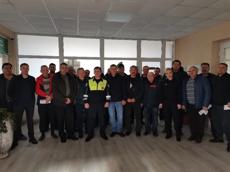 Сотрудники госавтоинспекции провели рабочую встречу с водителями выездных бригад скорой помощи