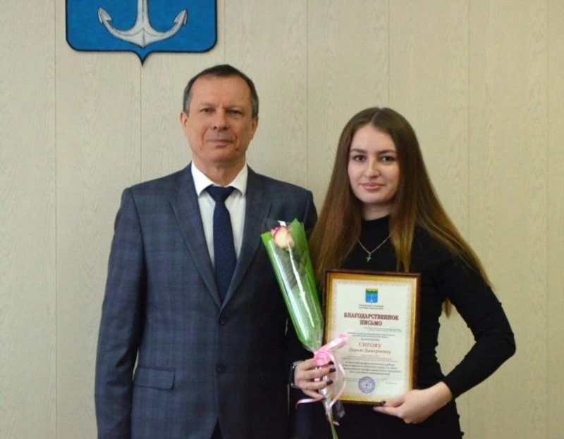 Сотрудников администрации  С Днем органов местного самоуправления поздравили 