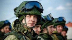 Ежемесячно более 200 человек обращаются в пункты отбора на службу по контракту в Южно-Сахалинске