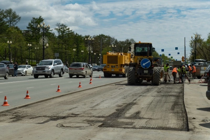 «Сделать оперативно»: губернатор дал новую задачу по ремонту дорог в Южно-Сахалинске