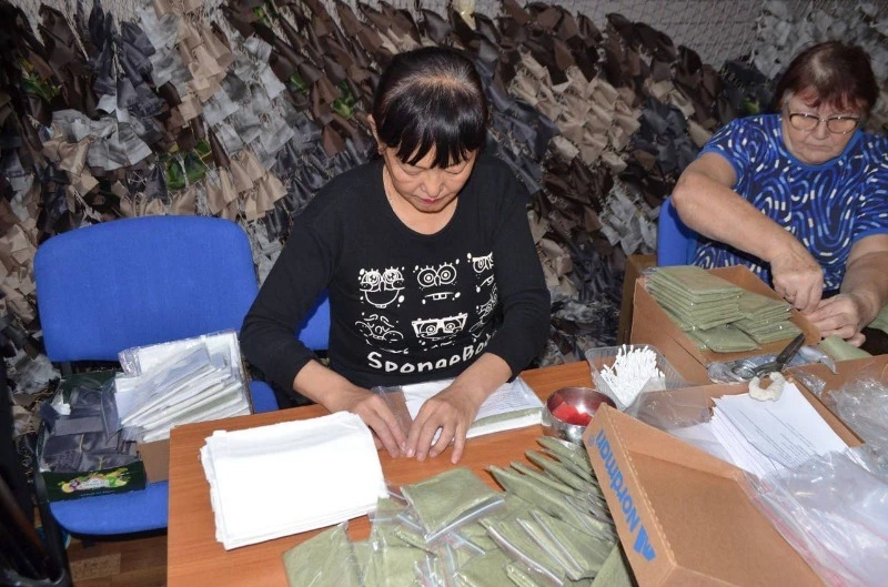 Более 1000 сухих душей в день изготавливают холмчане