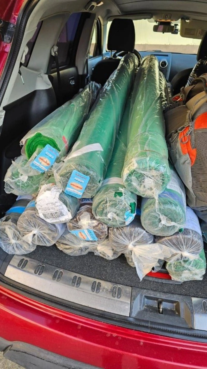 Изготавливают маскировочные сети нашим сахалинским ребятам