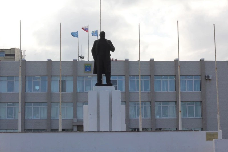 Скоро начнутся ремонтно-восстановительные работы памятника В.И. Ленину