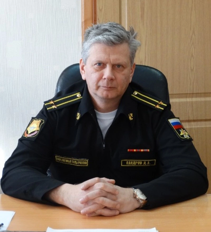 Около 30 холмчан отправились служить в армию