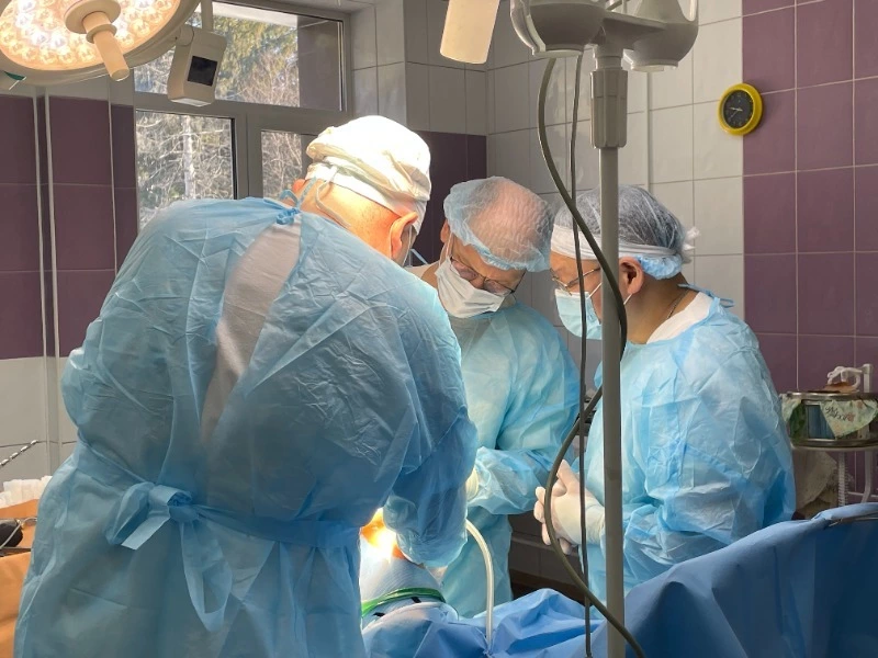 Начали использовать новые эндопротезы для тазобедренного и коленного суставов