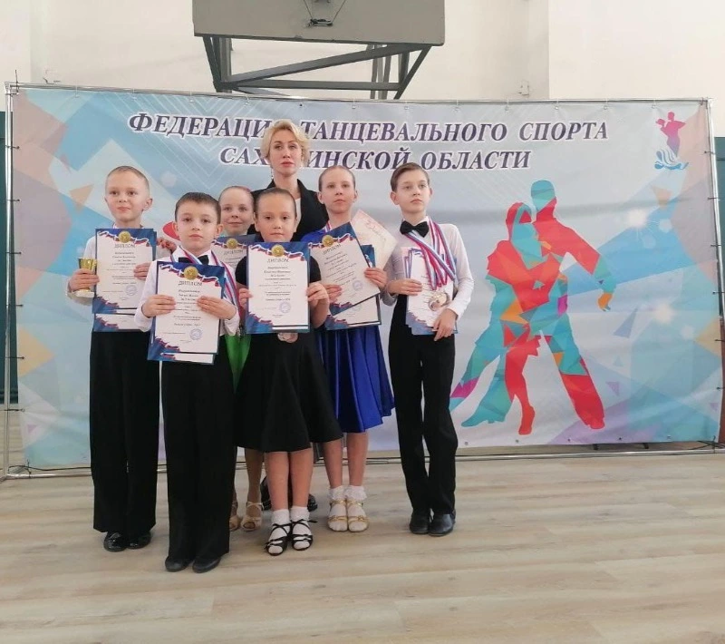 30 наград завоевали холмские танцоры на областных соревнованиях