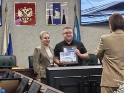 В Сахалинской областной Думе состоялось торжественное мероприятие, посвященное Дню российской печати