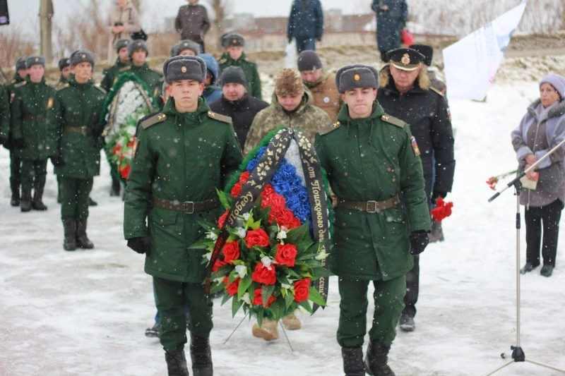Холмчане почтили память неизвестных солдат