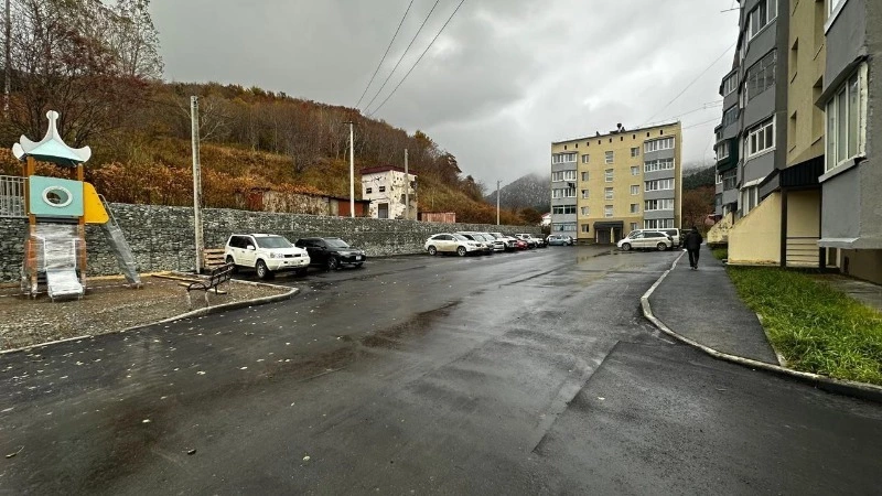 От города до села: повсюду благоустраиваются дворы для жителей округа