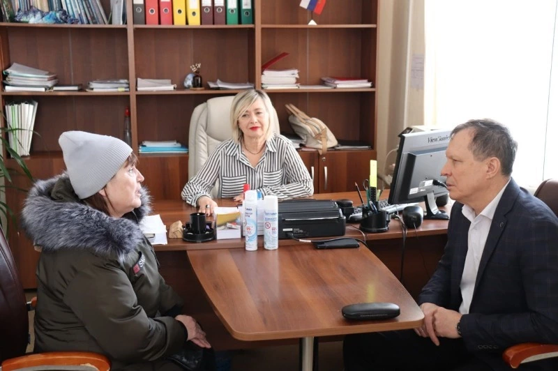 Специалисты МФЦ провели выездной прием в селе Чапланово