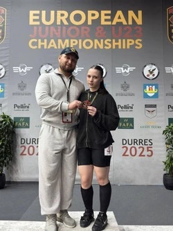 Полина Павлович взяла бронзу первенства Европы по тяжелой атлетике