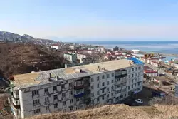 Продолжаем системно приводить в порядок жилой фонд Холмского округа