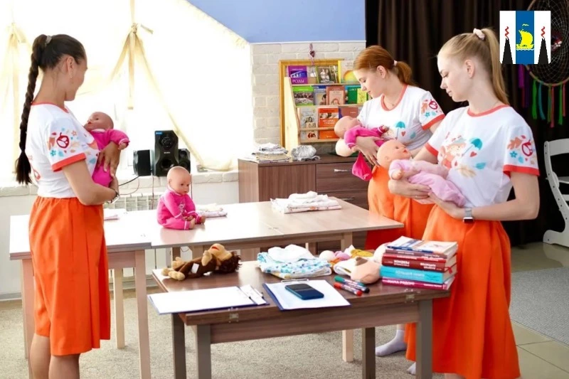 В Сахалинской области родителям компенсируют расходы на услуги няни