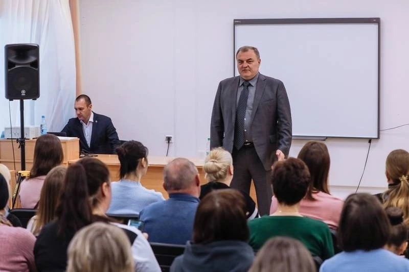 На Сахалине продолжается благоустройство мемориала в честь воинов СВО