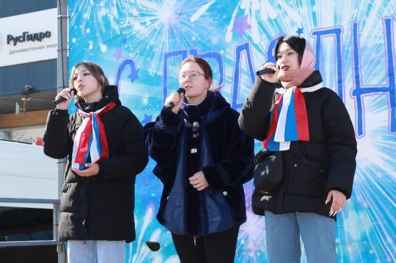 В город Холмск пришла весна