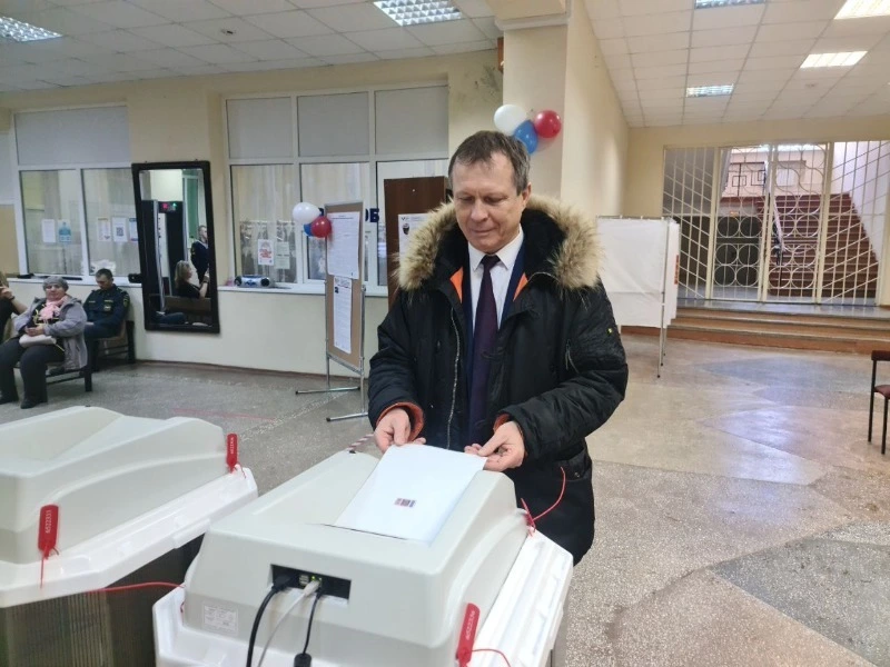 Глава округа Дмитрий Любчинов проголосовал на выборах Президента России