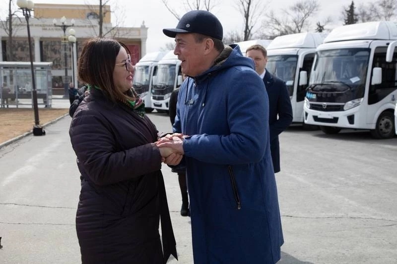 Для четырех районов Сахалина приобрели современные автобусы, работающие на голубом топливе